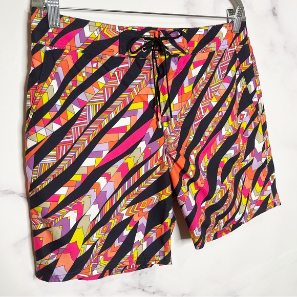 Mr. Turk Geometric Ribbon Pattern Swim Shorts - Picture 2 of 8